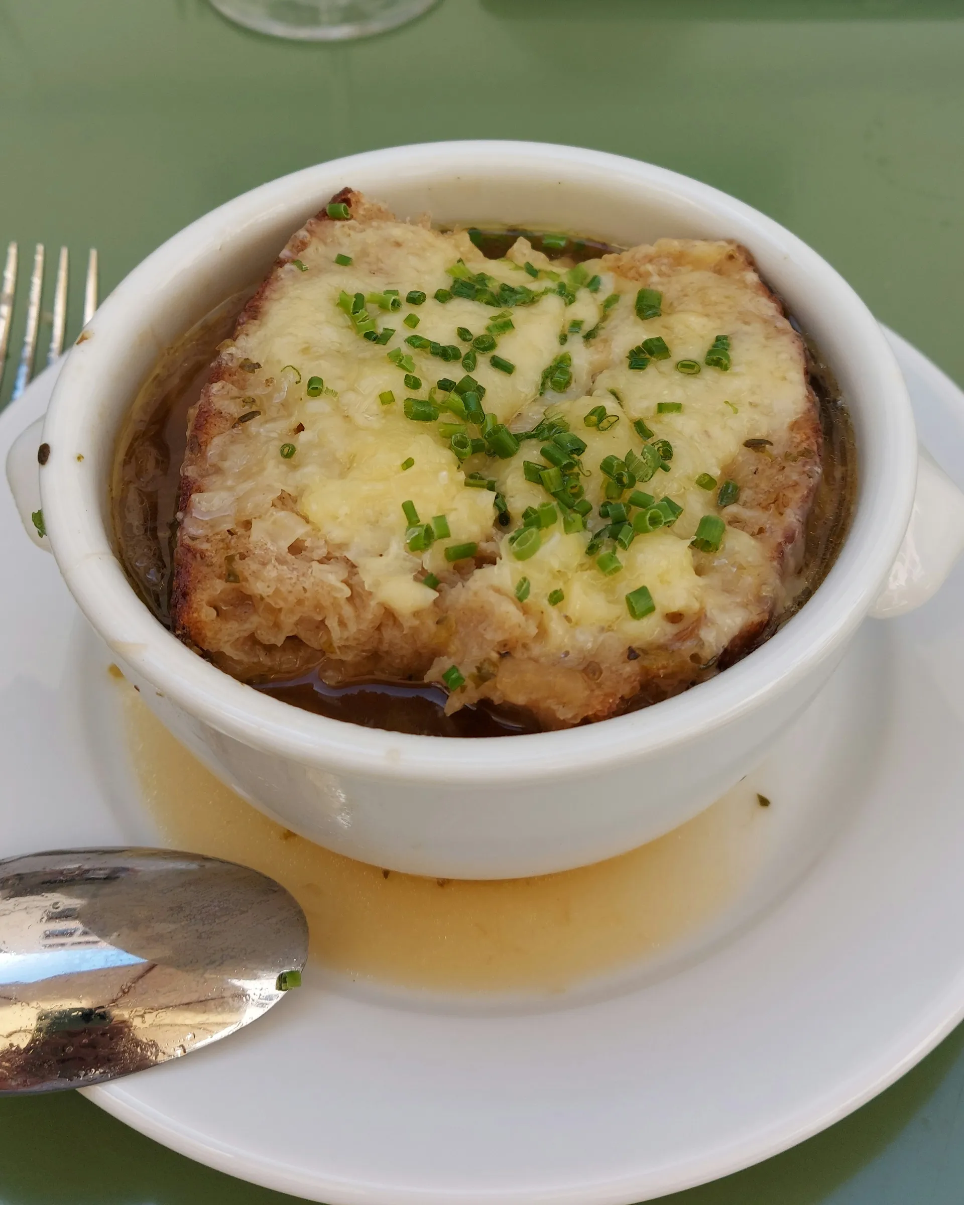 Brasserie Kaiser Bern – gratinated onion soup