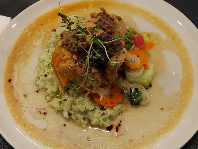 Pouletbrust auf Bärlauchrisotto mit Morchelsauce im Fischerstübli Bern