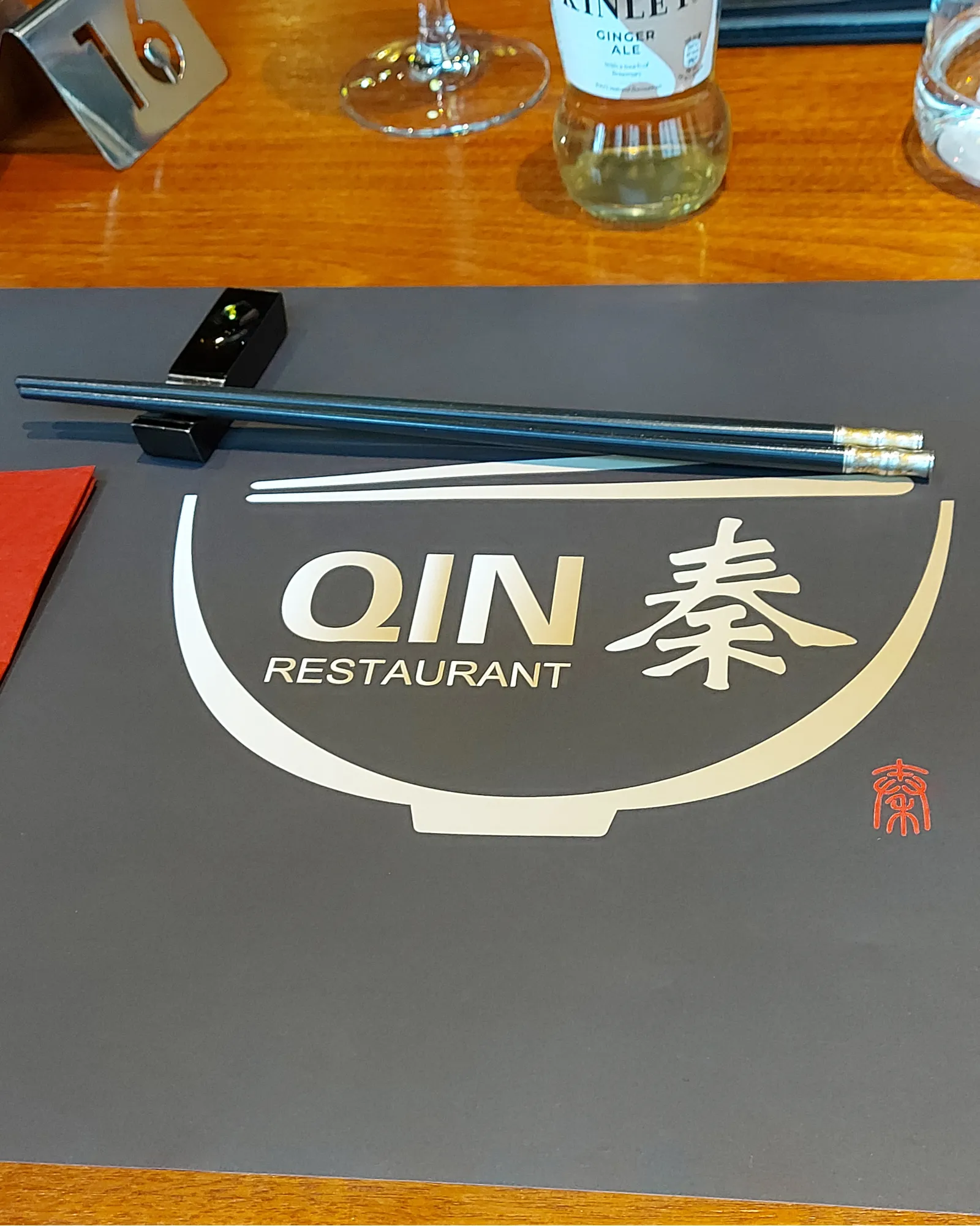 Gedeckter Tisch im Qin Restaurant
