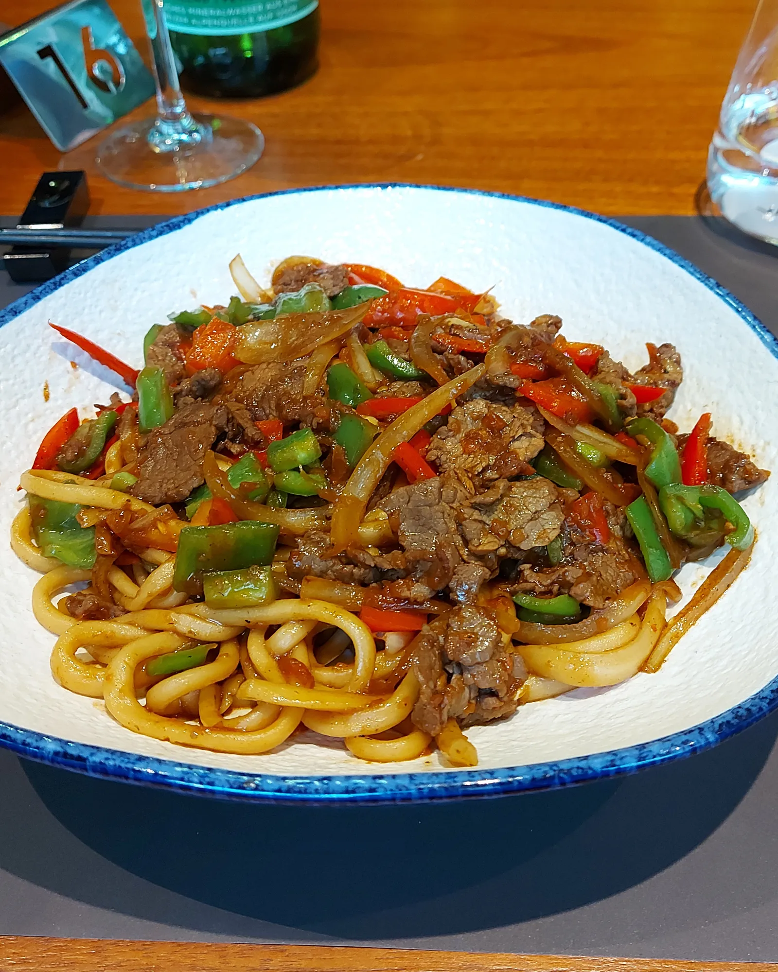 Qin Bern – selbstgemachte chinesische Nudeln