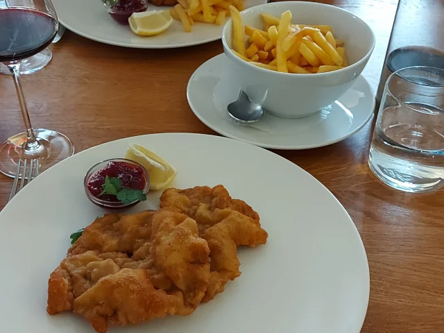 Wiener schnitzel at Restaurant zum Zähringer Bern