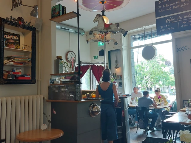 Creperie Le Carrousel Interieur