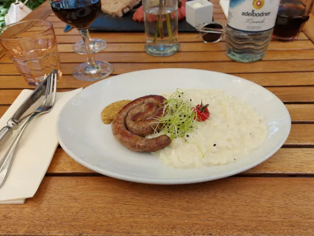 Luganighetta im Grottino an der Aare