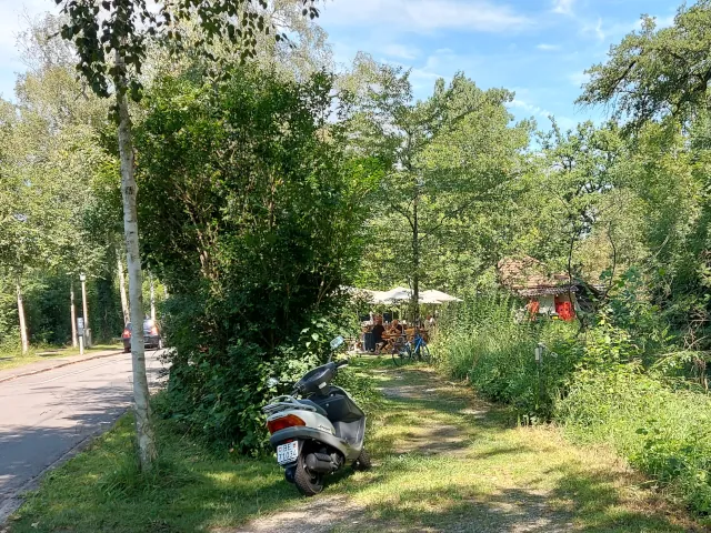 Grottino an der Aare outside