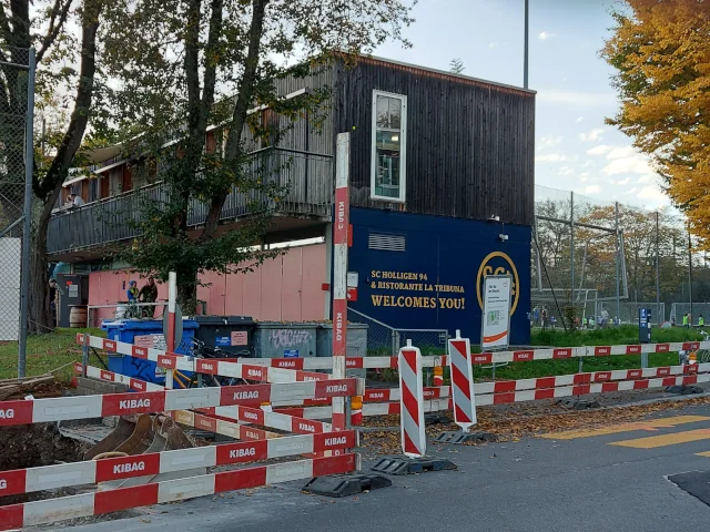 La Tribuna de calvo outside